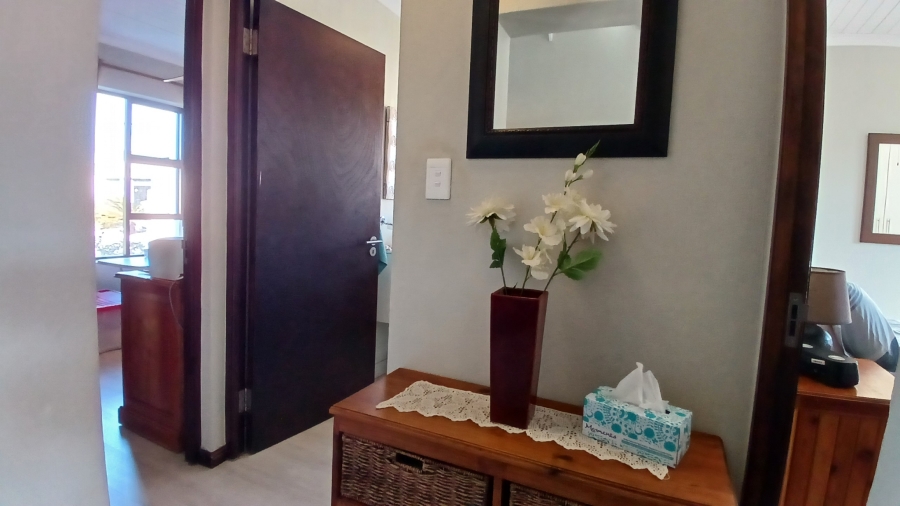 2 Bedroom Property for Sale in Sandbaai Western Cape